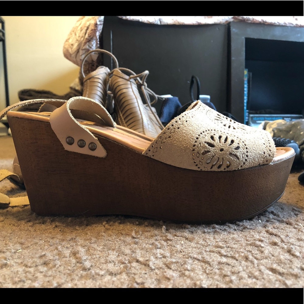 Platform wedges